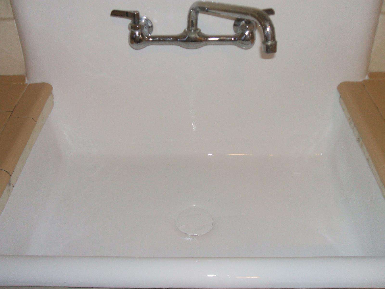 Sink after refinishing